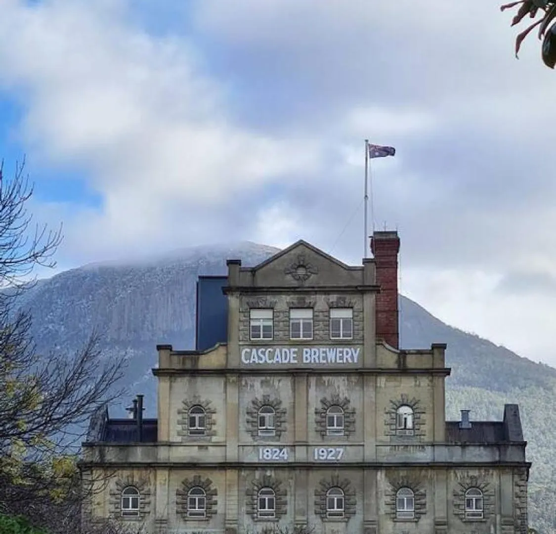King Beds With Fireplace And Spa Bath With Parking And Central Location Hobart 0*,